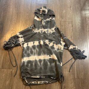 Young fabulous & broke tie die sweatshirt hoodie M